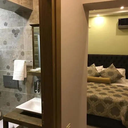 Itimat Otel *