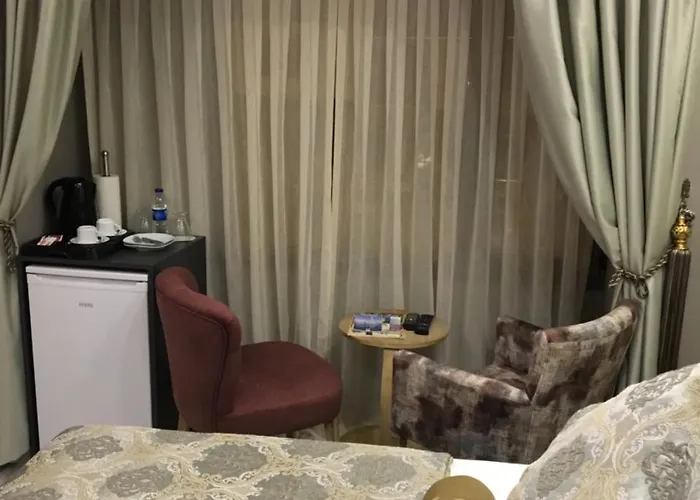 Itimat Otel 호텔 *