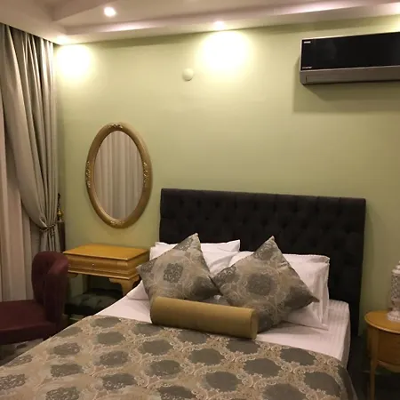 Itimat Otel * أورلا